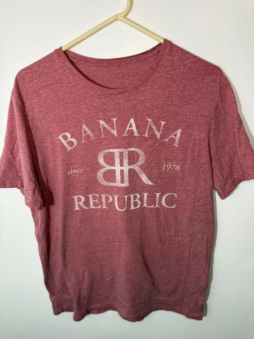 Banana Republic Men’s Graphic T‑Shirt Red Short Sleeve Crew Neck Size L